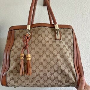 Authentic Gucci Bella GG Canvas Tote Bag – Bamboo Tassels & Braided Handles